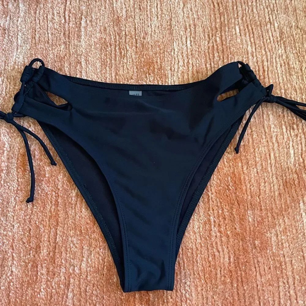 NWOT bikini bottom